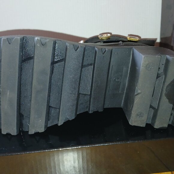 CUSHIONAIRE Women's Julie Chelsea boot with Jeweled strap +Memory Foam (size 9) - Picture 6 of 12